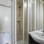 Cozy 2br In With Balcony, By Hopstays * البوفيرا