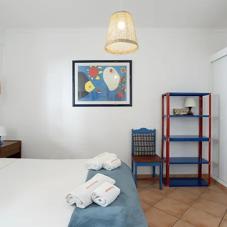Cozy 2br In With Balcony, By Hopstays Appartement